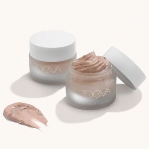 FREE with $100 purchase 🖤  Zoeva • Soft rose clay mask